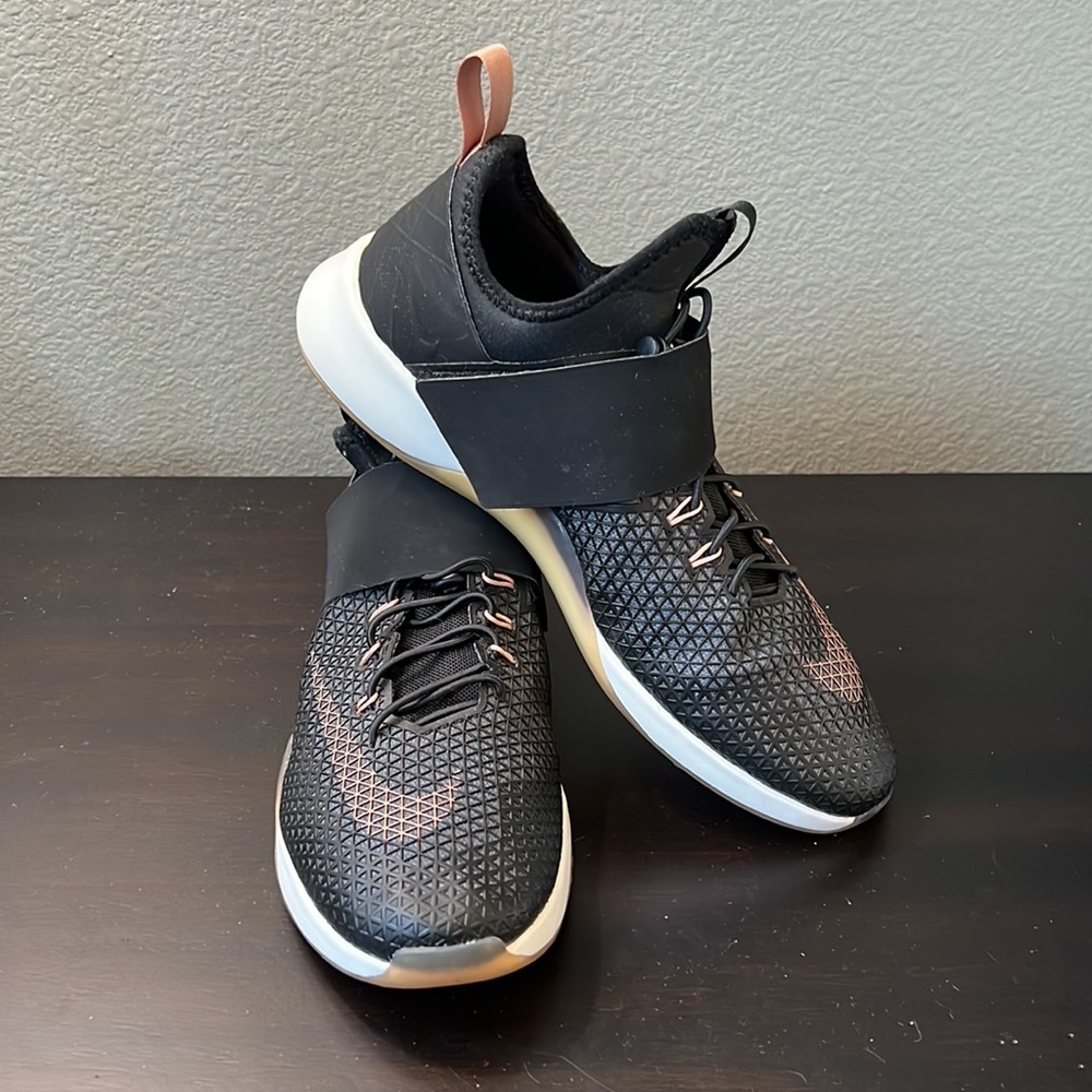 Nike Zoom Black Rose Gold Sneakers Women’s Running Shoes 8.5